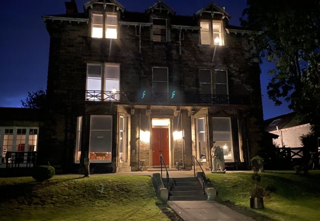 Rent by room in Edinburgh - No.6 West Coates 9 Twin