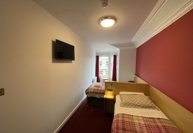 Rent by room in Edinburgh - Regent House Hotel 9 twin