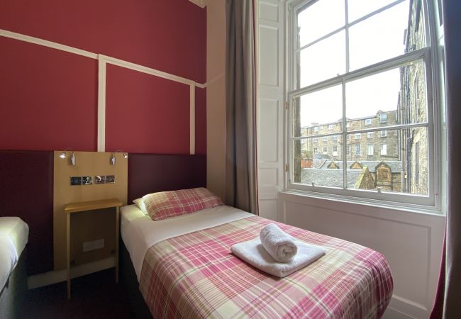 Rent by room in Edinburgh - Regent House Hotel 11