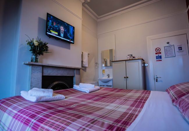 Rent by room in Edinburgh - Regent House Hotel 14 double