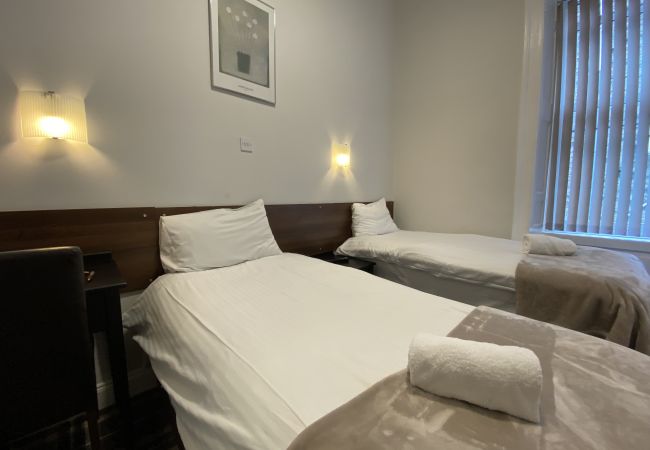 Rent by room in Edinburgh - 2 Park View House Hotel
