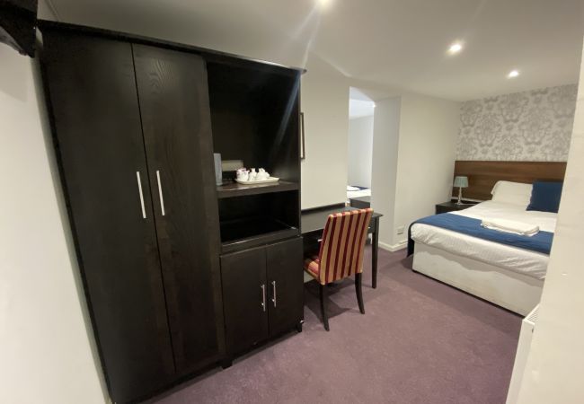 Rent by room in Edinburgh - 3 Park View House Hotel