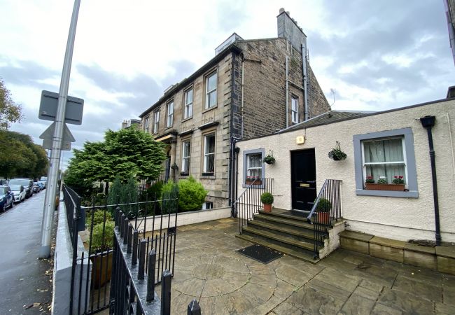 Rent by room in Edinburgh - 22 Park View House Hotel