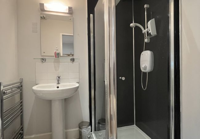 Rent by room in Edinburgh - 29 Park View House Quad