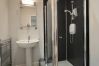 Rent by room in Edinburgh - 29 Park View House Quad