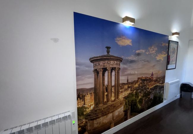 Rent by room in Edinburgh - Haymarket Hostel 3-1 - 9p M