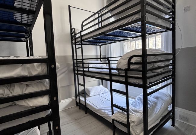 Spacious layout of the 6-person female dorm room at Haymarket Hostel, Edinburgh