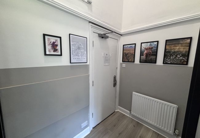 Rent by room in Edinburgh - Haymarket Hostel 8-1- 3p F