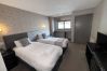 twin-bedroom-richmond-park-hotel-in-bo'ness 