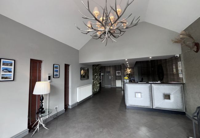 Rent by room in Bo'ness - Richmond Park Hotel y61 Family Room 4 Pax