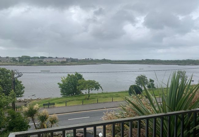 Apartment in Galway City - Lough Atalia View Apartment Galway