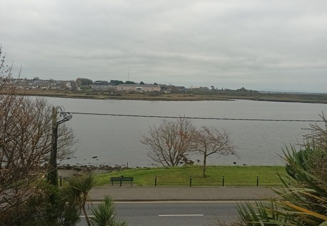 Apartment in Galway City - Lough Atalia View Apartment Galway